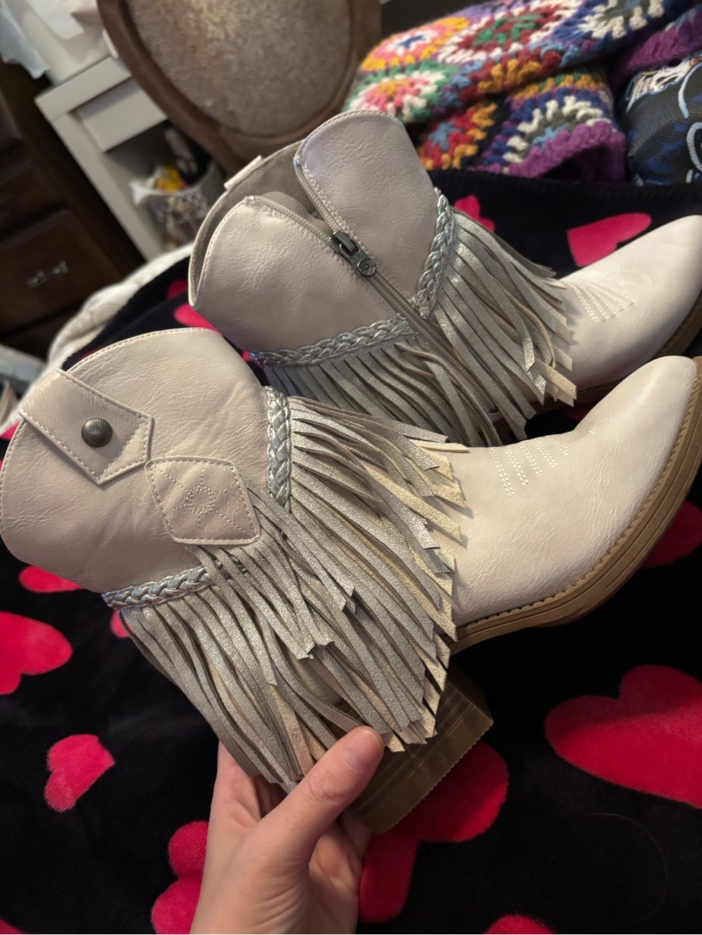 Blowfish Malibu Fringe Ankle Boots in Light Gray Size 7.5 A00515